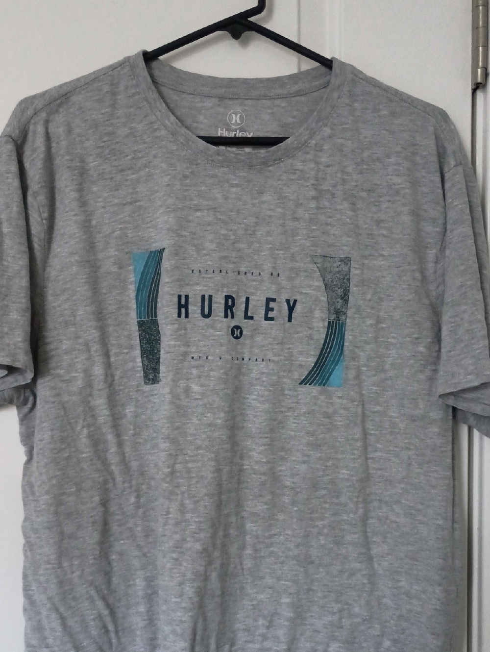 Hurley Gray Short-Sleeve Tee with Teal Graphic Accents